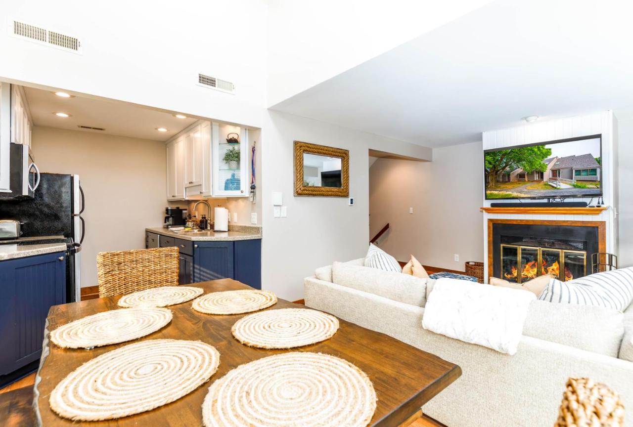 Summer Specials! Cozy King Beds, Pool Access, Galena Territory Amenities, Fireplace, Great Location In Galena Territory On Lake ガリーナ エクステリア 写真